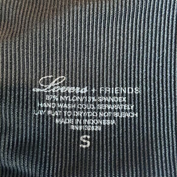 Lovers and Friends Black Ribbed Jakey Top in Size Small - Picture 6 of 6